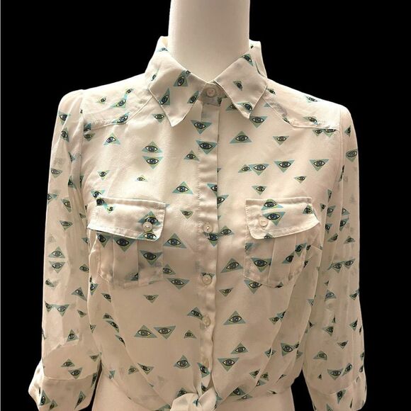 Bundle/two blouses 💐 - Picture 1 of 7